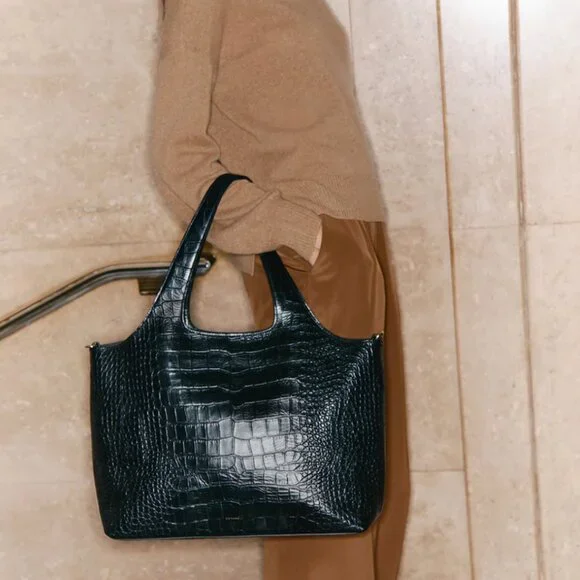 【CUYANA】System Tote 16-inch (Croco) Mini System Tote (Croco) – Cuyana